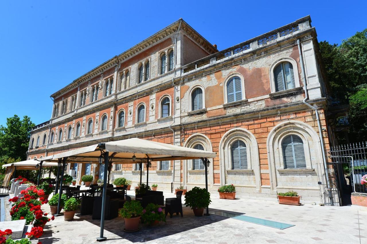 Hotel Iris Перуджа Экстерьер фото