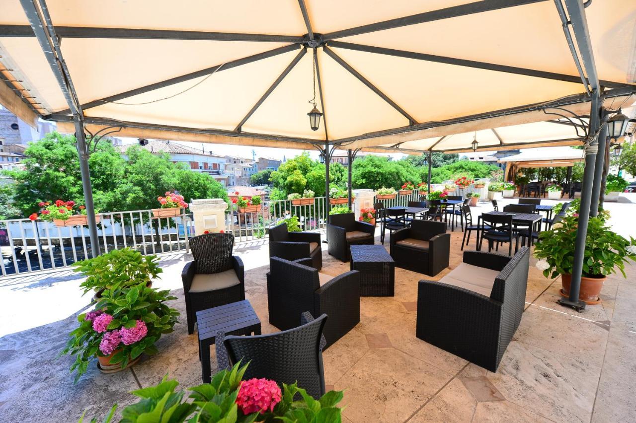 Hotel Iris Перуджа Экстерьер фото