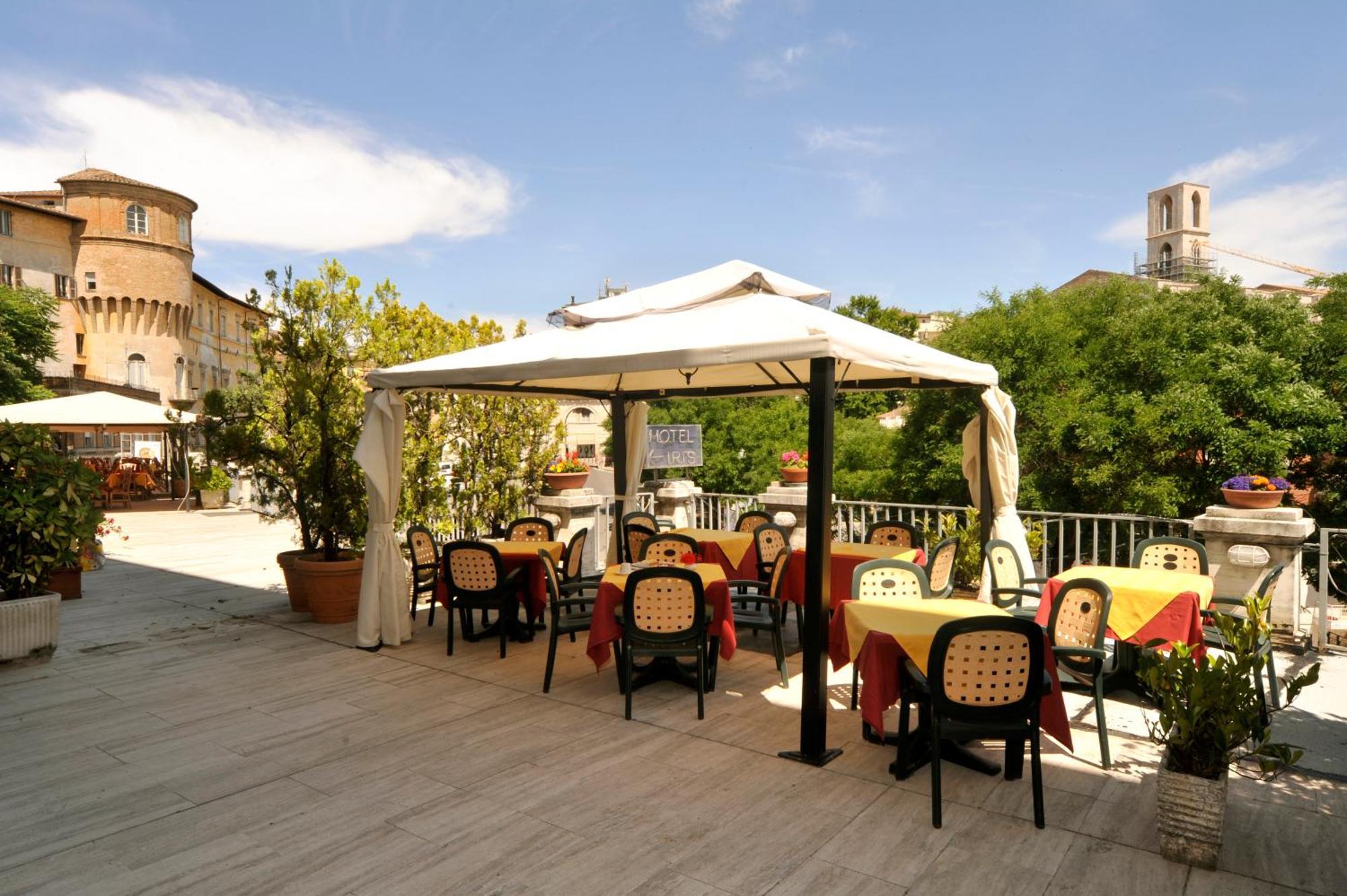 Hotel Iris Перуджа Экстерьер фото