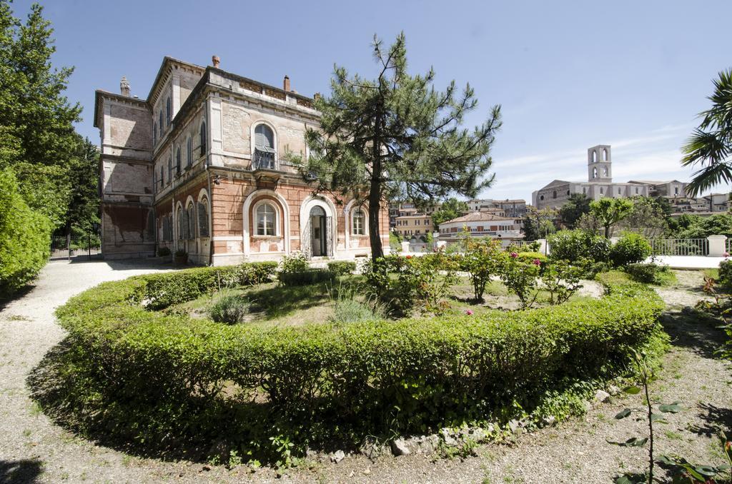 Hotel Iris Перуджа Экстерьер фото